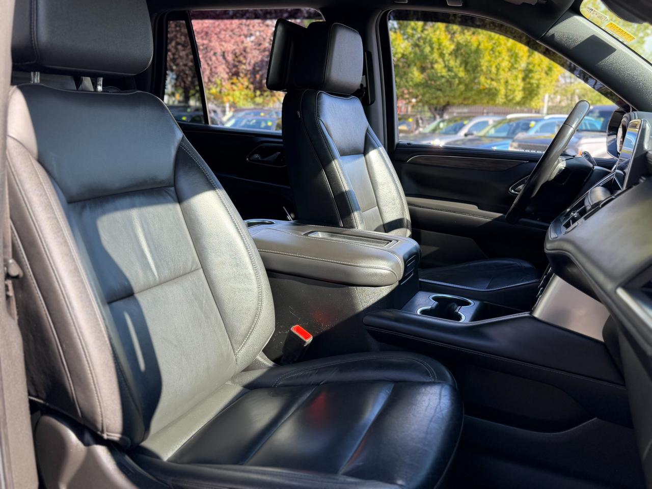 2021 Chevrolet Tahoe Z71/4X4/NAVI/8 PASS/CAMERA/REMOTE/2 DVDS/ 5.3L Photo