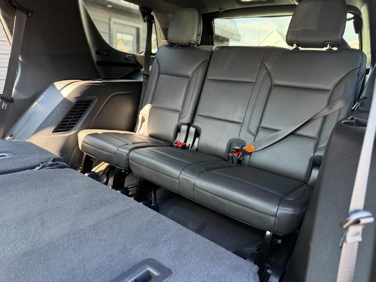 2021 Chevrolet Tahoe Z71/4X4/NAVI/8 PASS/CAMERA/REMOTE/2 DVDS/ 5.3L Photo