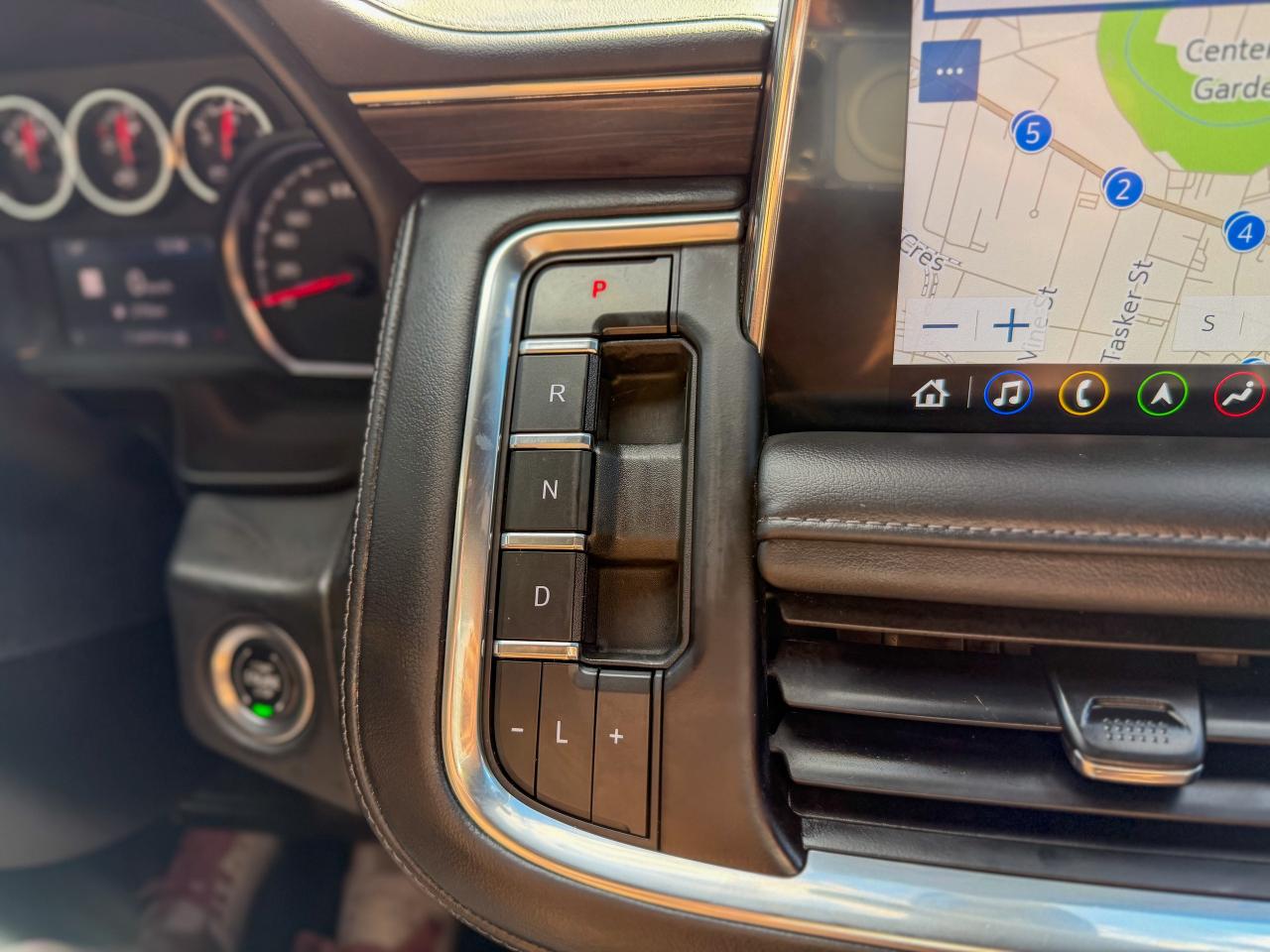 2021 Chevrolet Tahoe Z71/4X4/NAVI/8 PASS/CAMERA/REMOTE/2 DVDS/ 5.3L Photo