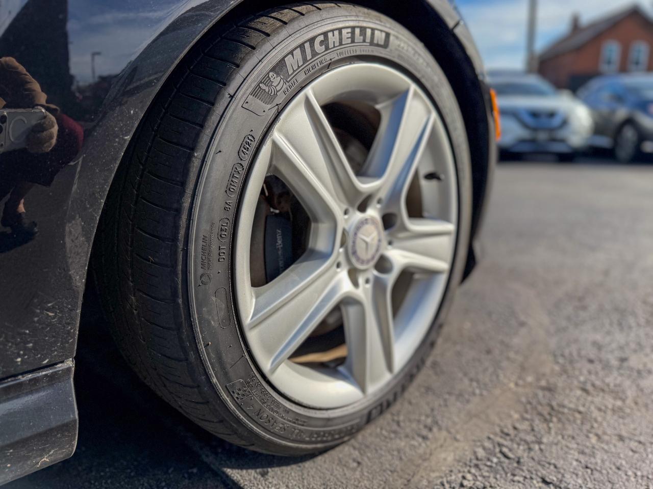 2011 Mercedes-Benz C-Class C300-4MATIC/LOW KM/NAVI/ROOF/NO ACCIDENTS/3.0L Photo