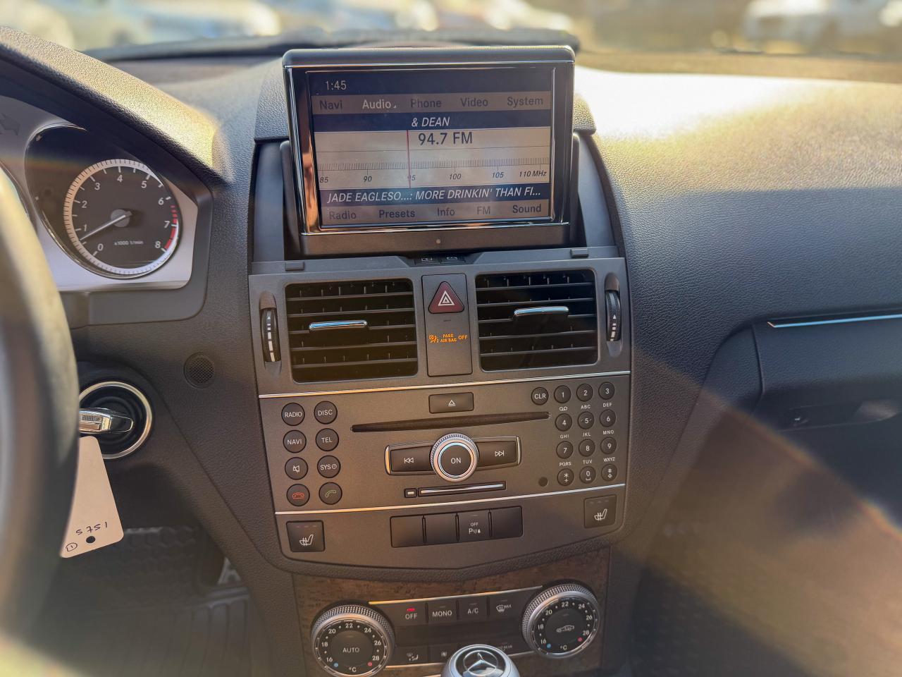 2011 Mercedes-Benz C-Class C300-4MATIC/LOW KM/NAVI/ROOF/NO ACCIDENTS/3.0L Photo