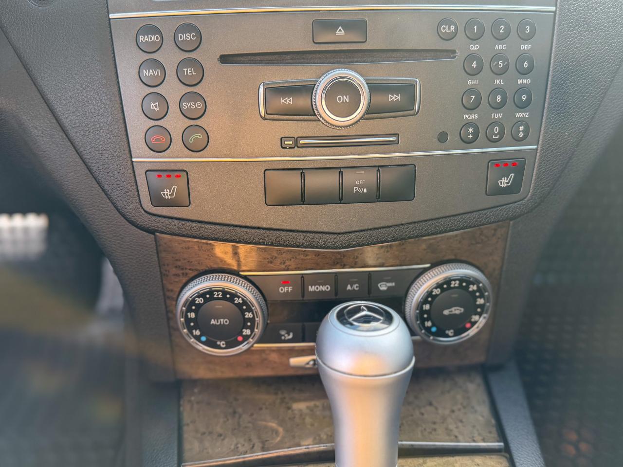 2011 Mercedes-Benz C-Class C300-4MATIC/LOW KM/NAVI/ROOF/NO ACCIDENTS/3.0L Photo