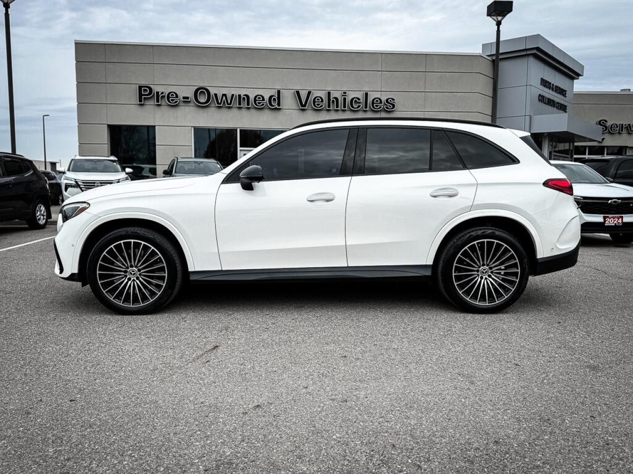 2024 Mercedes-Benz GLC300 AWD   360 CAM   HEATED SEATS   PANO ROOF   20-IN Photo