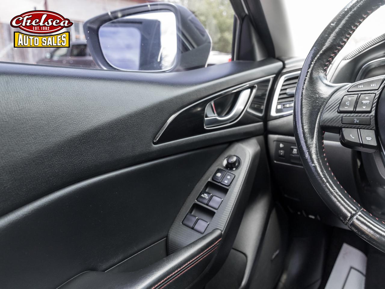 2016 Mazda MAZDA3 s Grand Touring AT 5-Door Photo