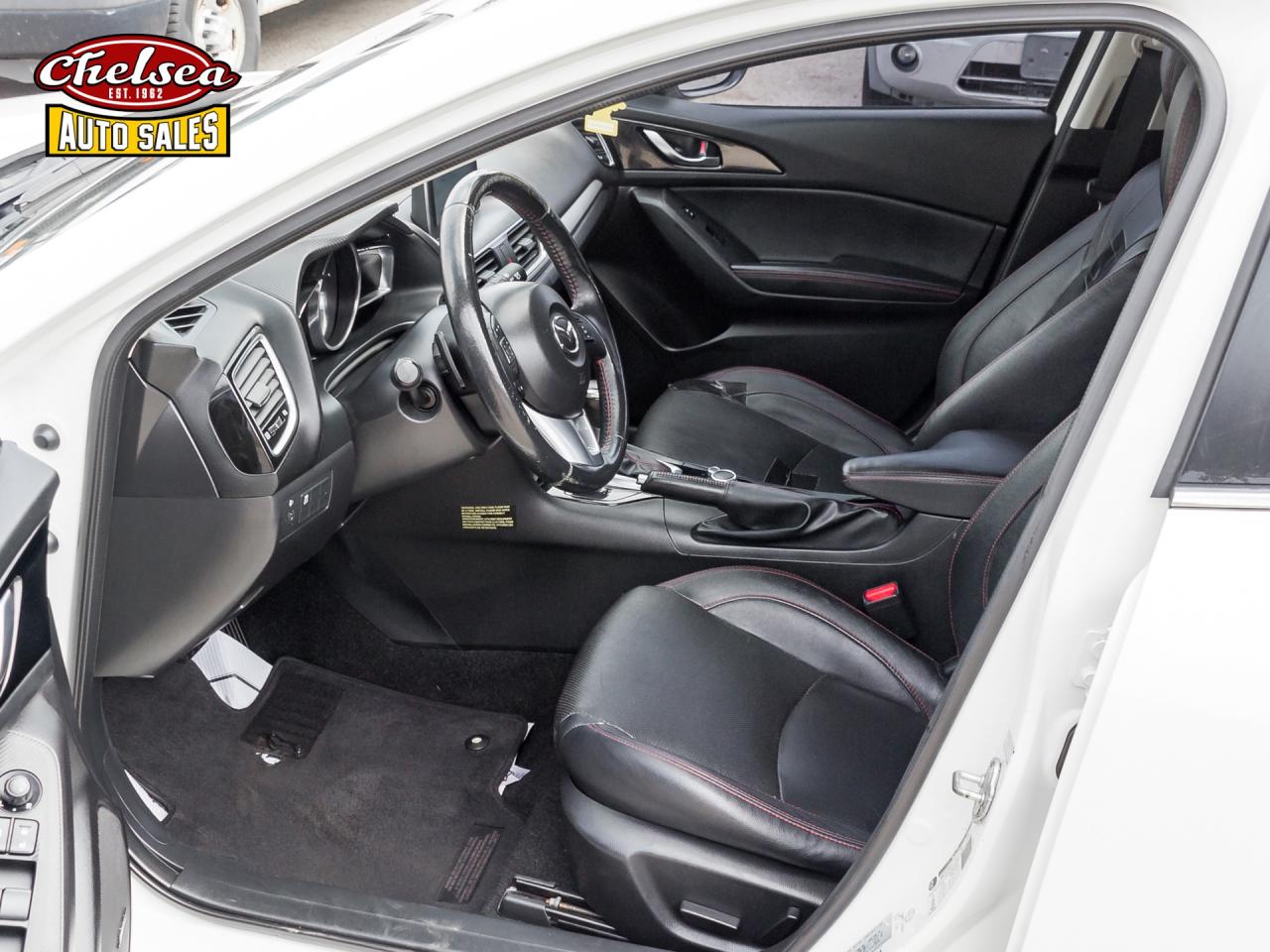 2016 Mazda MAZDA3 s Grand Touring AT 5-Door Photo