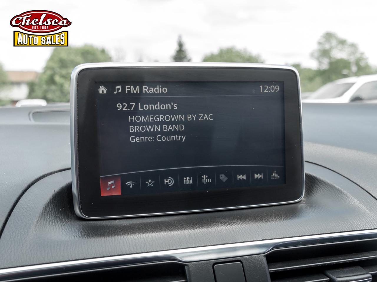 2016 Mazda MAZDA3 s Grand Touring AT 5-Door Photo