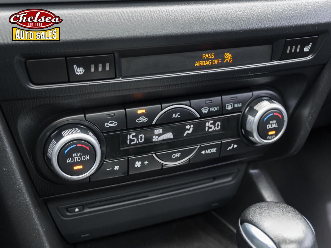 2016 Mazda MAZDA3 s Grand Touring AT 5-Door Photo