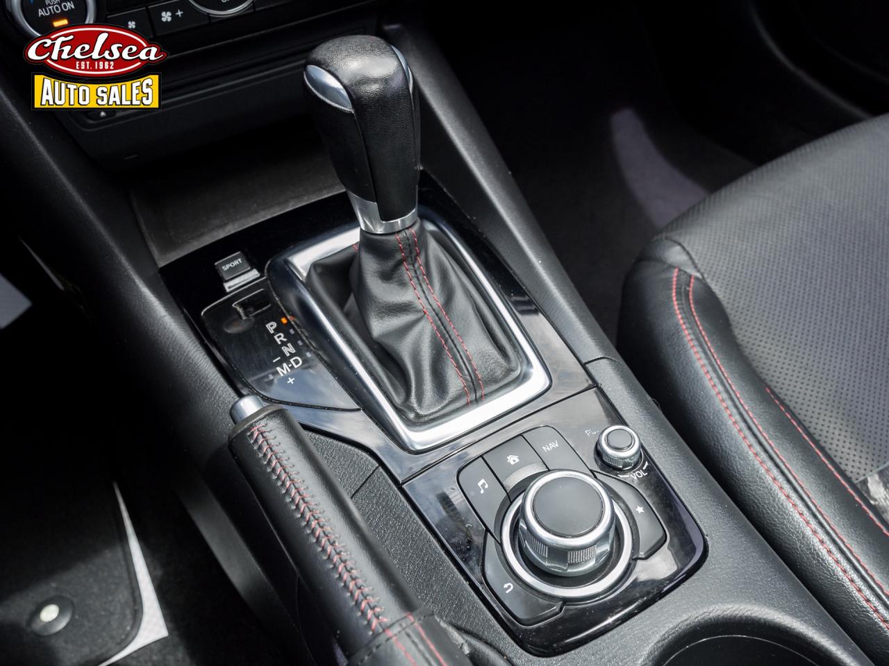 2016 Mazda MAZDA3 s Grand Touring AT 5-Door Photo