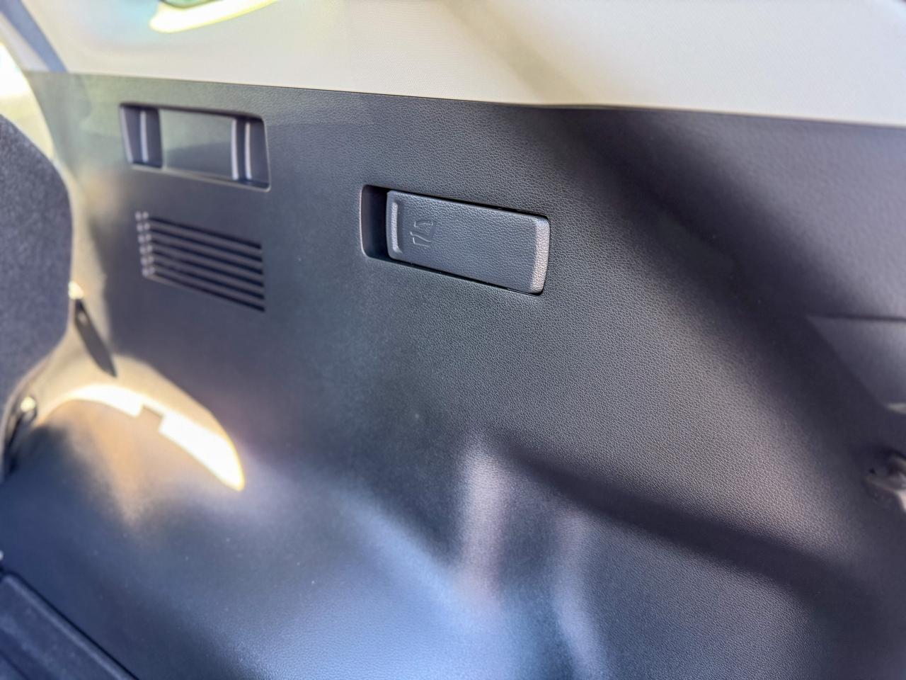 2024 Kia Sportage LX/AWD/1 OWNER/CAMERA/ACC/LDA/2.5L/NO ACCIDENTS Photo