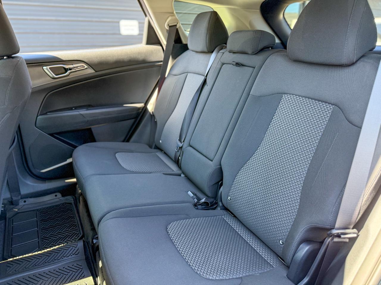 2024 Kia Sportage LX/AWD/1 OWNER/CAMERA/ACC/LDA/2.5L/NO ACCIDENTS Photo