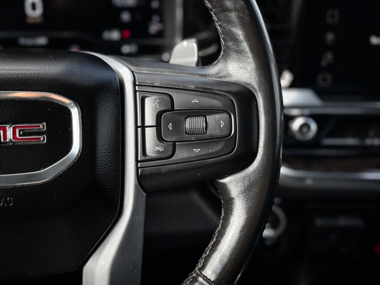 2023 GMC Sierra 1500 Elevation   CREW   ELEVATION BLACK PKG   X31 OFF R Photo