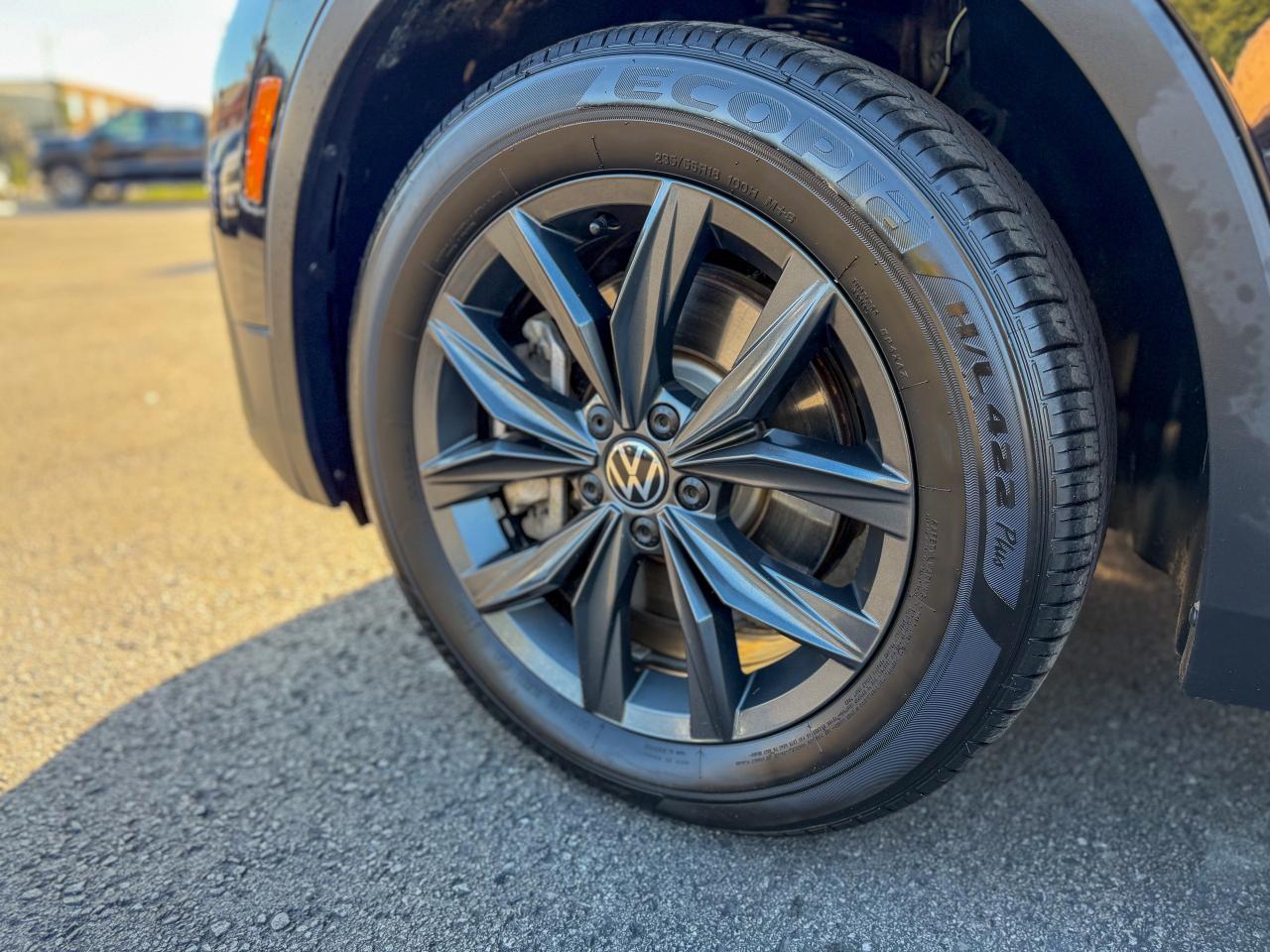 2024 Volkswagen Tiguan Comfortline/4MOTION/PANO/REMOTE/CAMERA/BSM/ACC Photo