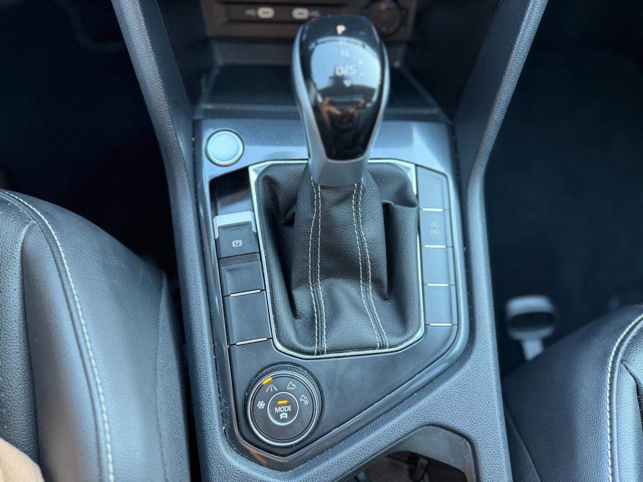 2024 Volkswagen Tiguan Comfortline/4MOTION/PANO/REMOTE/CAMERA/BSM/ACC Photo