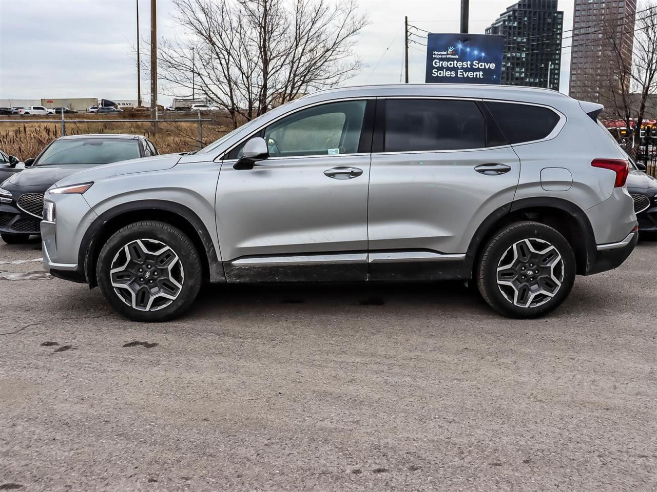 2023 Hyundai Santa Fe Preferred Package, blind spot, Backup Camera Photo4