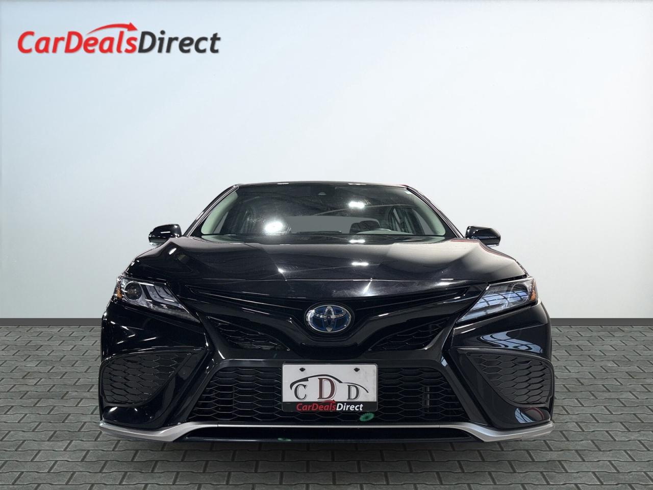 2023 Toyota Camry Hybrid XSE / Leather / NAVI / Sunroof / Drive Assi Photo