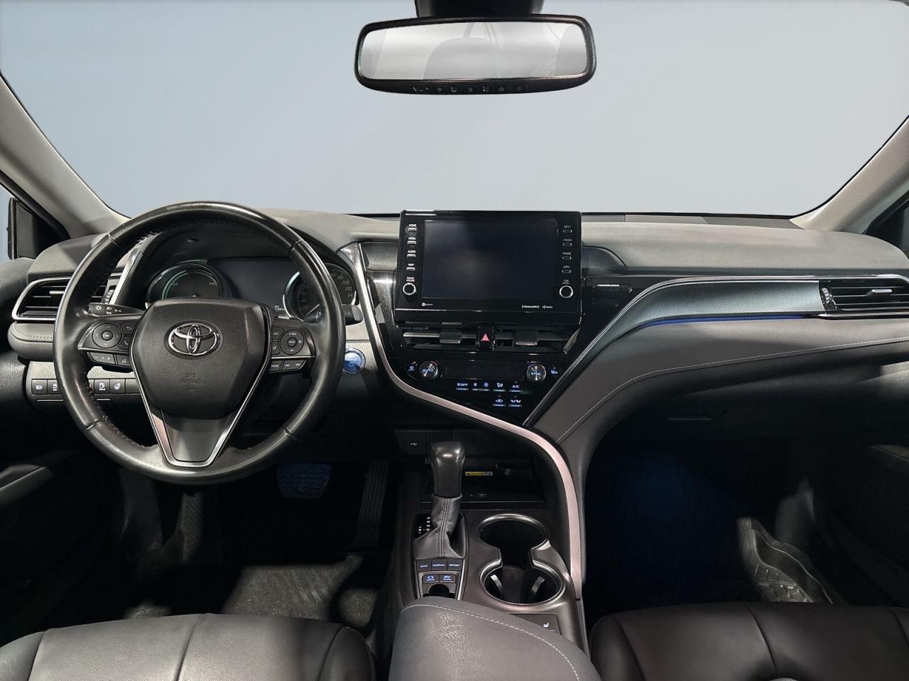 2023 Toyota Camry Hybrid XSE / Leather / NAVI / Sunroof / Drive Assi Photo