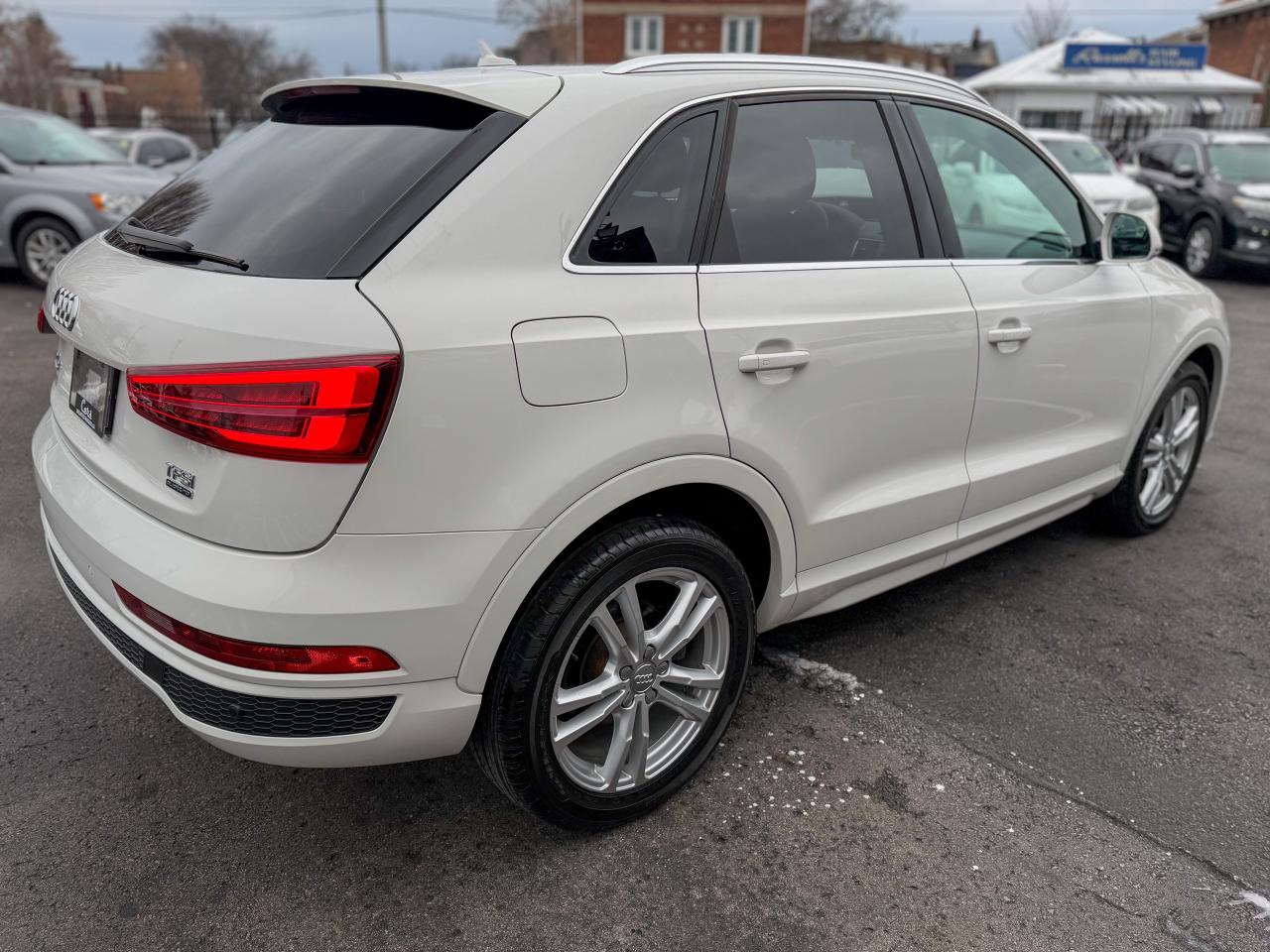 2016 Audi Q3 Technik/S-LINE/QUATTRO/LOW KM/BSM/CAMERA/PANO ... Photo