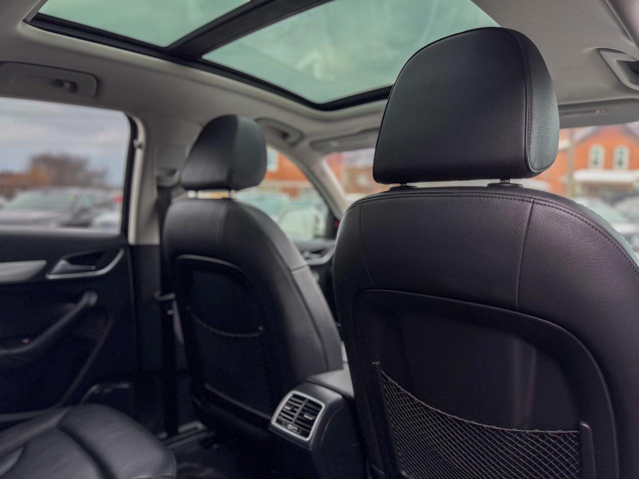 2016 Audi Q3 Technik/S-LINE/QUATTRO/LOW KM/BSM/CAMERA/PANO ... Photo