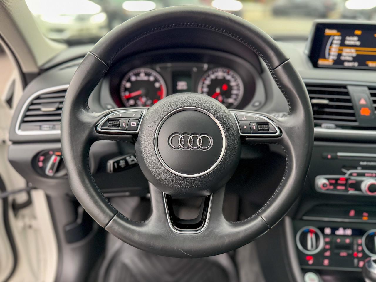 2016 Audi Q3 Technik/S-LINE/QUATTRO/LOW KM/BSM/CAMERA/PANO ... Photo