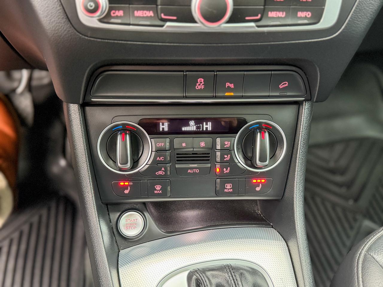 2016 Audi Q3 Technik/S-LINE/QUATTRO/LOW KM/BSM/CAMERA/PANO ... Photo