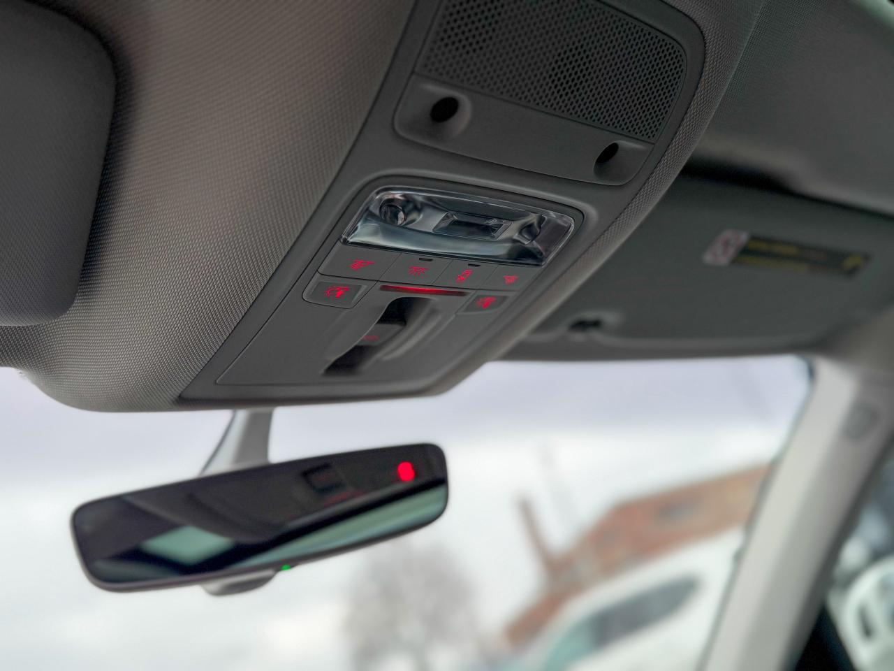 2016 Audi Q3 Technik/S-LINE/QUATTRO/LOW KM/BSM/CAMERA/PANO ... Photo