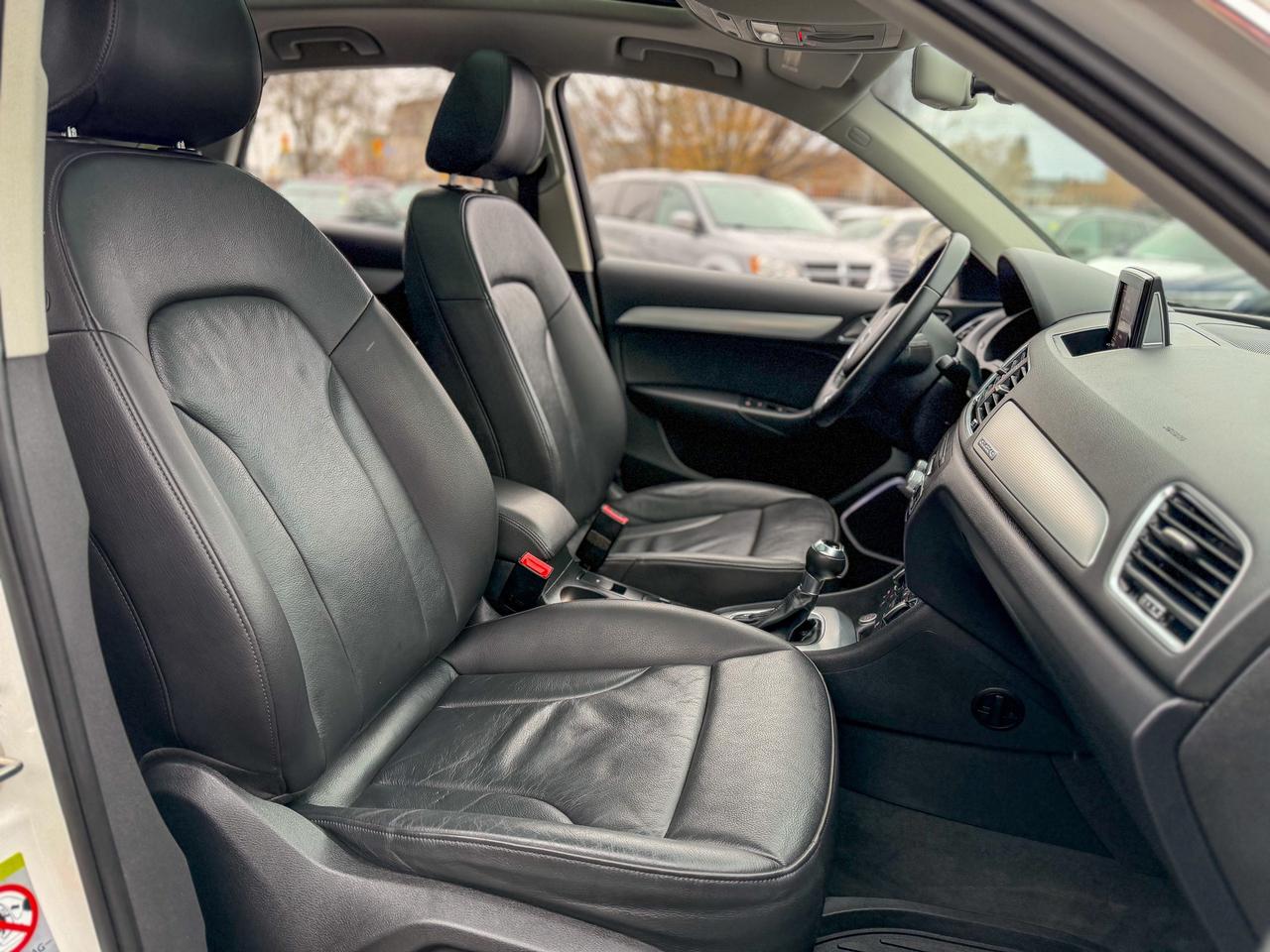 2016 Audi Q3 Technik/S-LINE/QUATTRO/LOW KM/BSM/CAMERA/PANO ... Photo