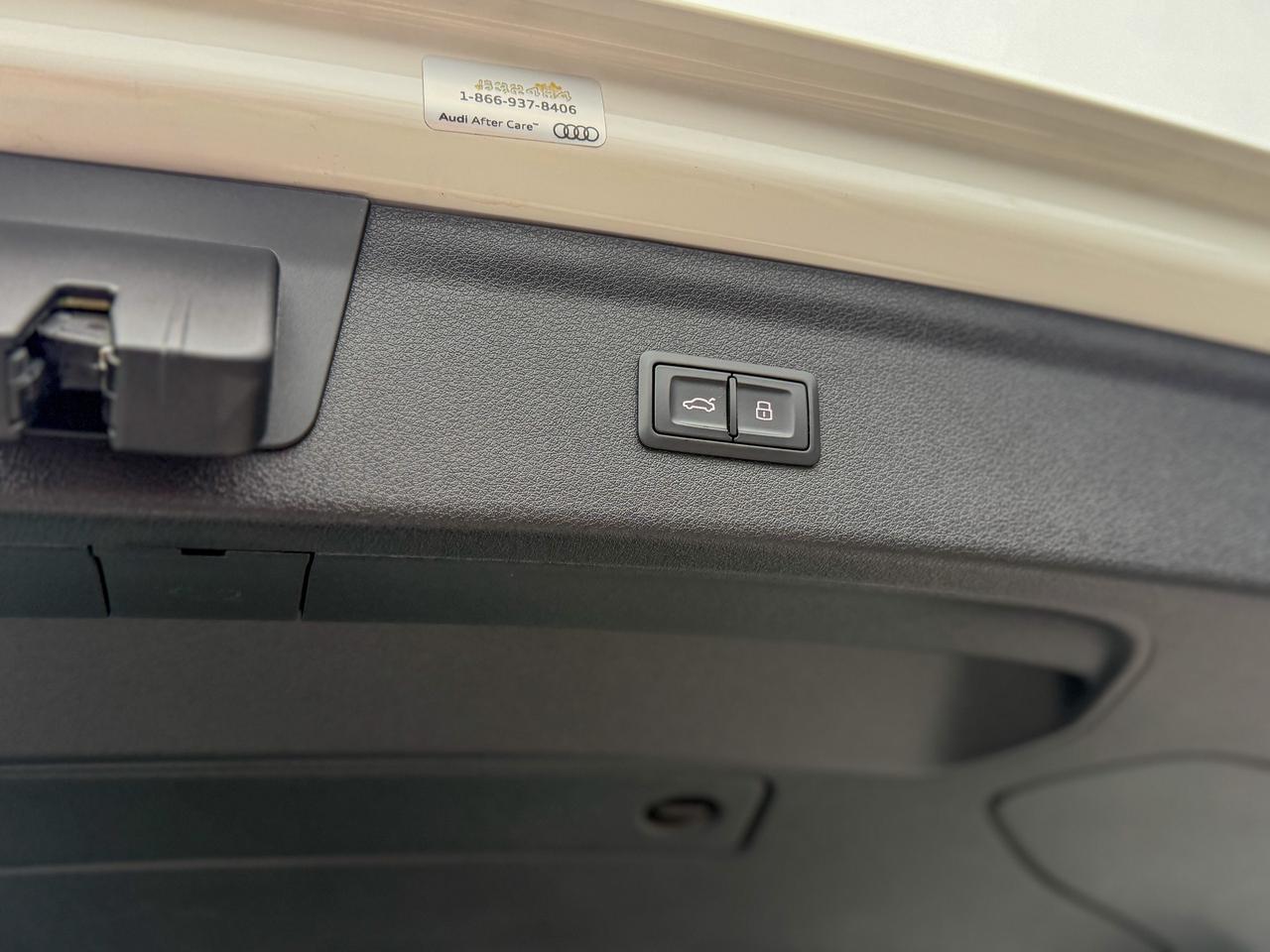 2016 Audi Q3 Technik/S-LINE/QUATTRO/LOW KM/BSM/CAMERA/PANO ... Photo