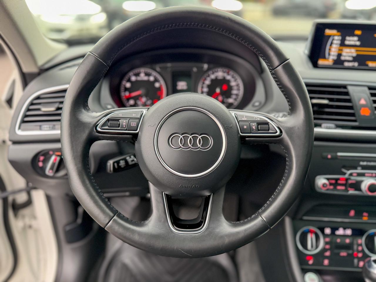 2016 Audi Q3 Technik/S-LINE/QUATTRO/LOW KM/BSM/CAMERA/PANO ... Photo