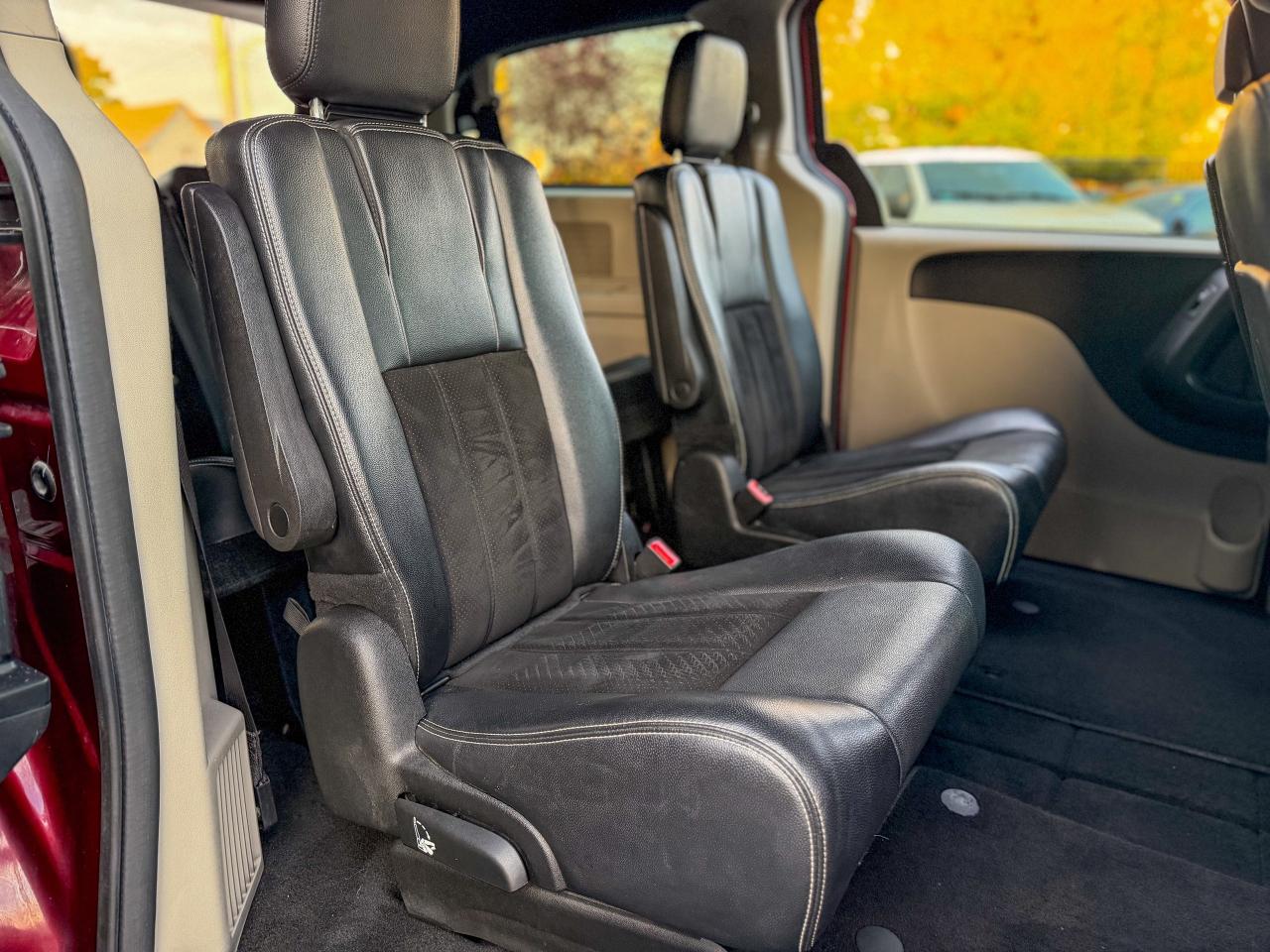 2017 Dodge Grand Caravan SXT Premium Plus/LOW KM/STOW"N GO/CAPTAIN CHAIRS Photo