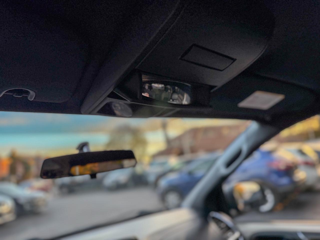 2017 Dodge Grand Caravan SXT Premium Plus/LOW KM/STOW"N GO/CAPTAIN CHAIRS Photo