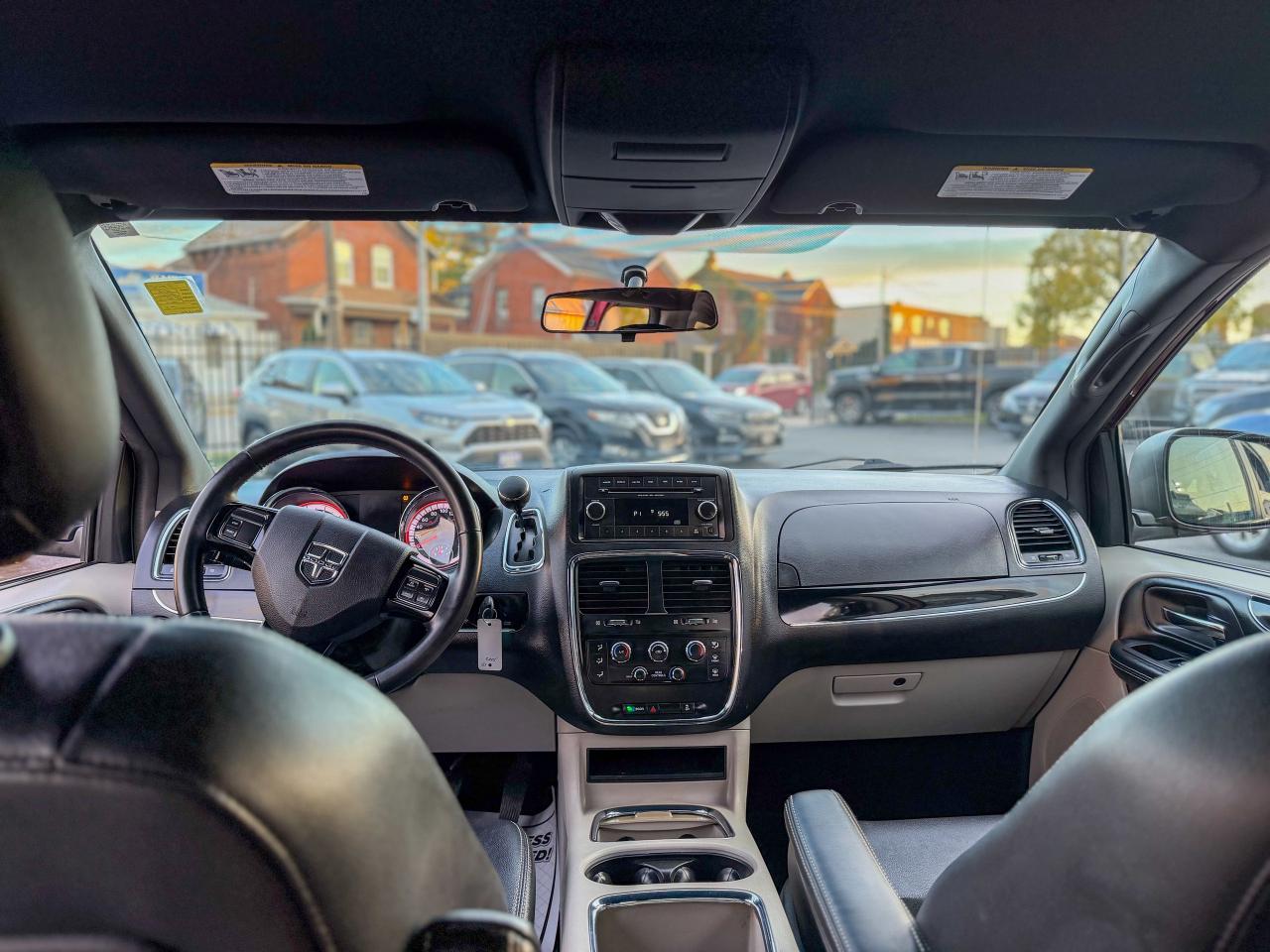 2017 Dodge Grand Caravan SXT Premium Plus/LOW KM/STOW"N GO/CAPTAIN CHAIRS Photo