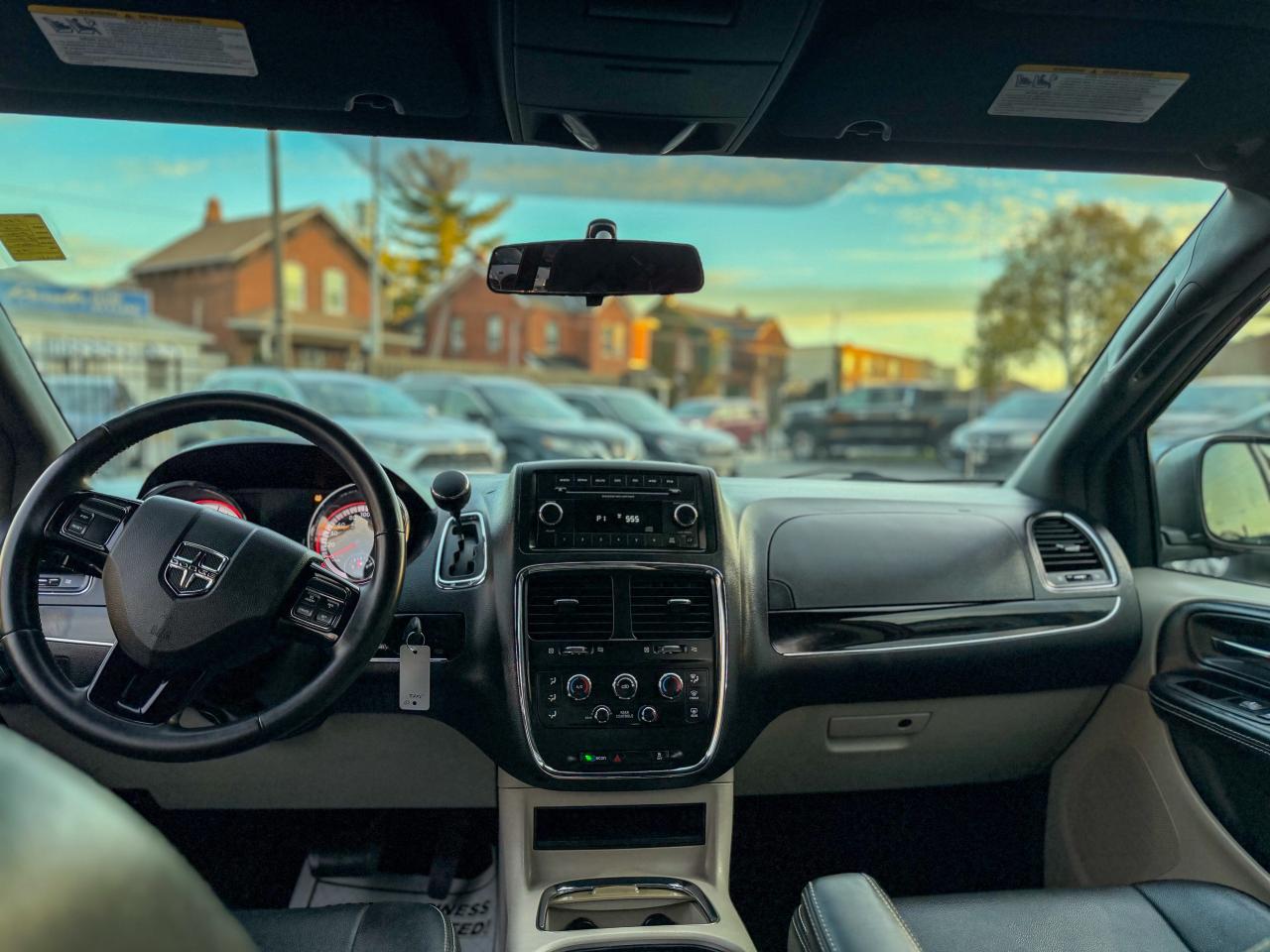 2017 Dodge Grand Caravan SXT Premium Plus/LOW KM/STOW"N GO/CAPTAIN CHAIRS Photo