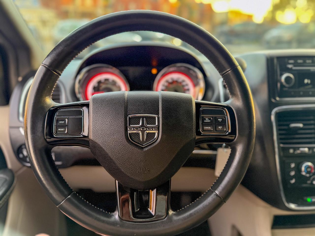 2017 Dodge Grand Caravan SXT Premium Plus/LOW KM/STOW"N GO/CAPTAIN CHAIRS Photo