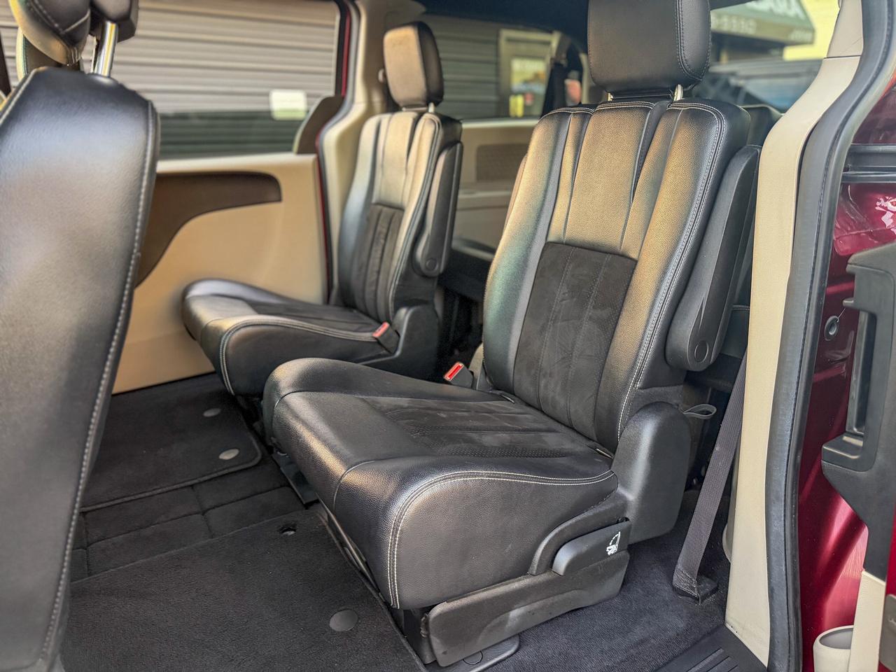 2017 Dodge Grand Caravan SXT Premium Plus/LOW KM/STOW"N GO/CAPTAIN CHAIRS Photo