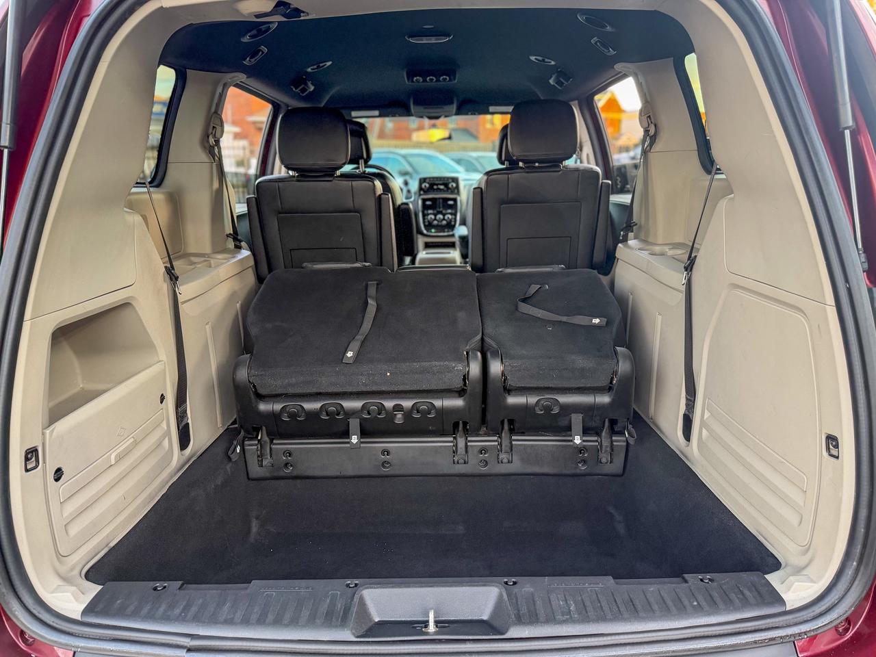 2017 Dodge Grand Caravan SXT Premium Plus/LOW KM/STOW"N GO/CAPTAIN CHAIRS Photo