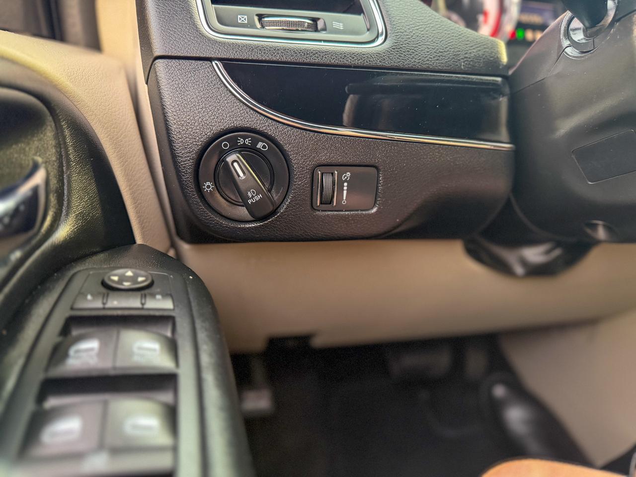 2017 Dodge Grand Caravan SXT Premium Plus/LOW KM/STOW"N GO/CAPTAIN CHAIRS Photo