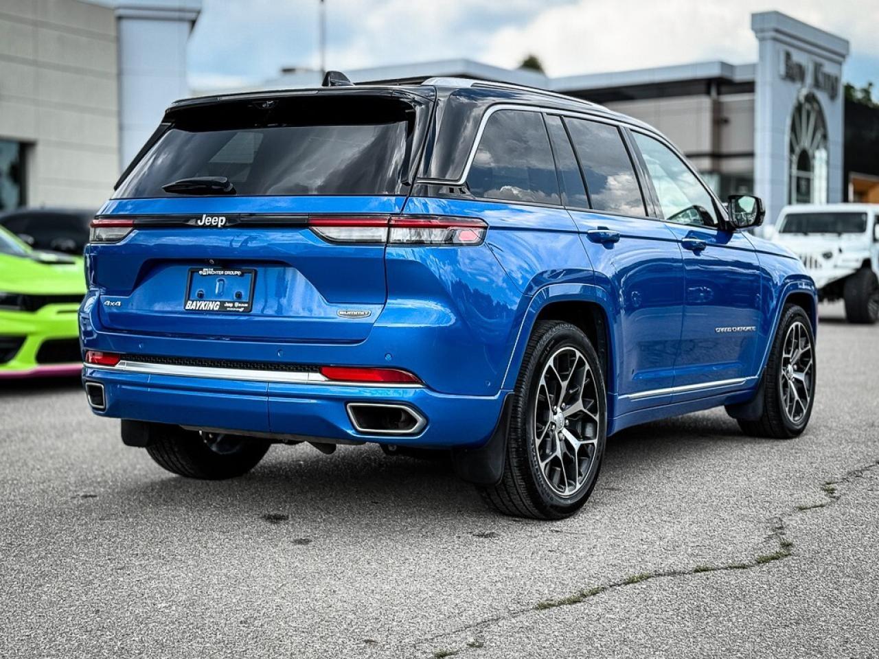 2023 Jeep Grand Cherokee Summit   RESERVE   PASS DISPLAY   PANO ROOF   MASS Photo4