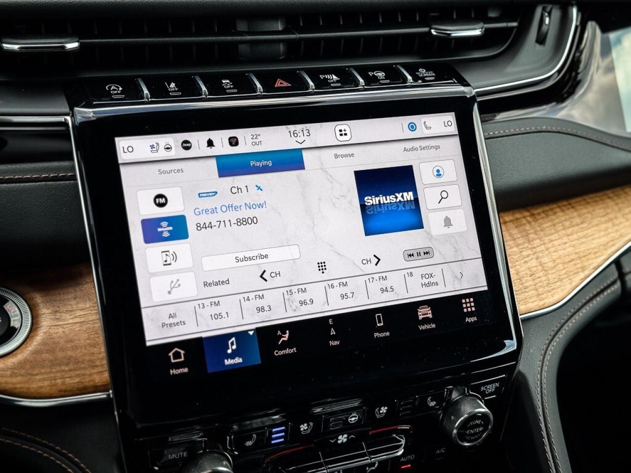 2023 Jeep Grand Cherokee Summit   RESERVE   PASS DISPLAY   PANO ROOF   MASS Photo