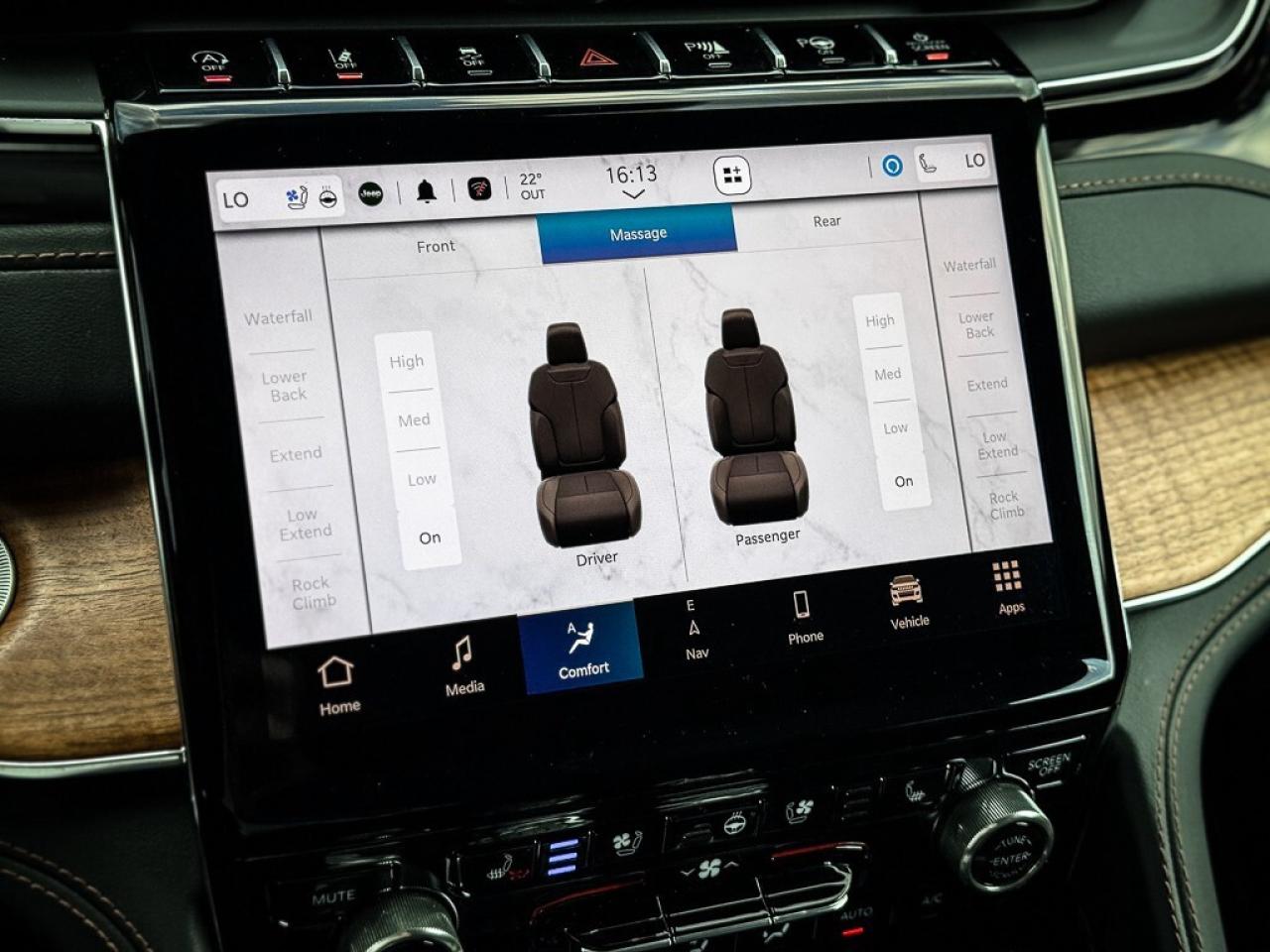 2023 Jeep Grand Cherokee Summit   RESERVE   PASS DISPLAY   PANO ROOF   MASS Photo