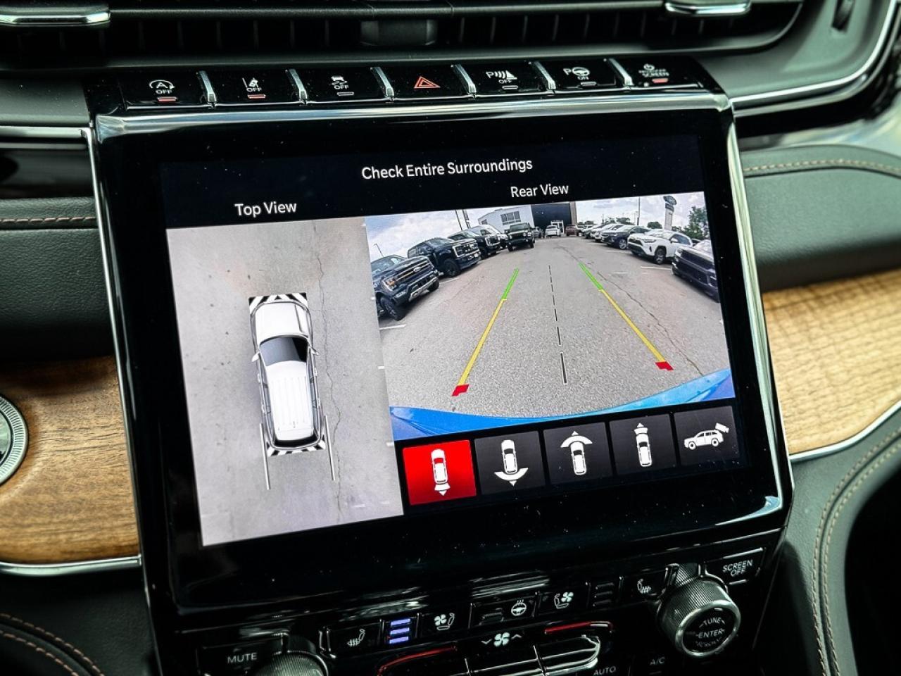 2023 Jeep Grand Cherokee Summit   RESERVE   PASS DISPLAY   PANO ROOF   MASS Photo