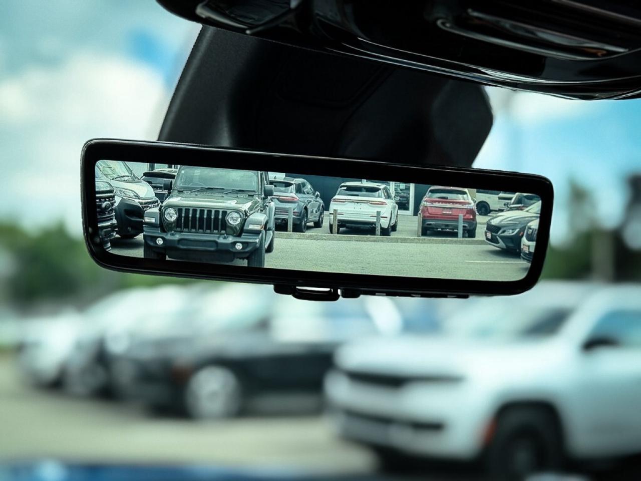 2023 Jeep Grand Cherokee Summit   RESERVE   PASS DISPLAY   PANO ROOF   MASS Photo