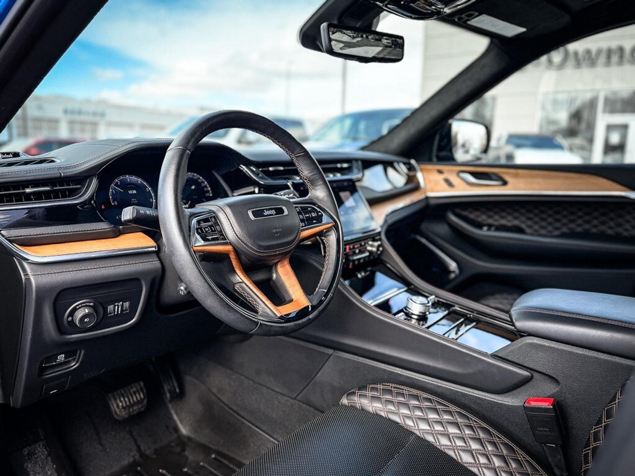 2023 Jeep Grand Cherokee Summit   RESERVE   PASS DISPLAY   PANO ROOF   MASS Photo