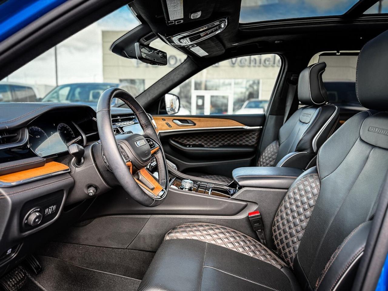 2023 Jeep Grand Cherokee Summit   RESERVE   PASS DISPLAY   PANO ROOF   MASS Photo