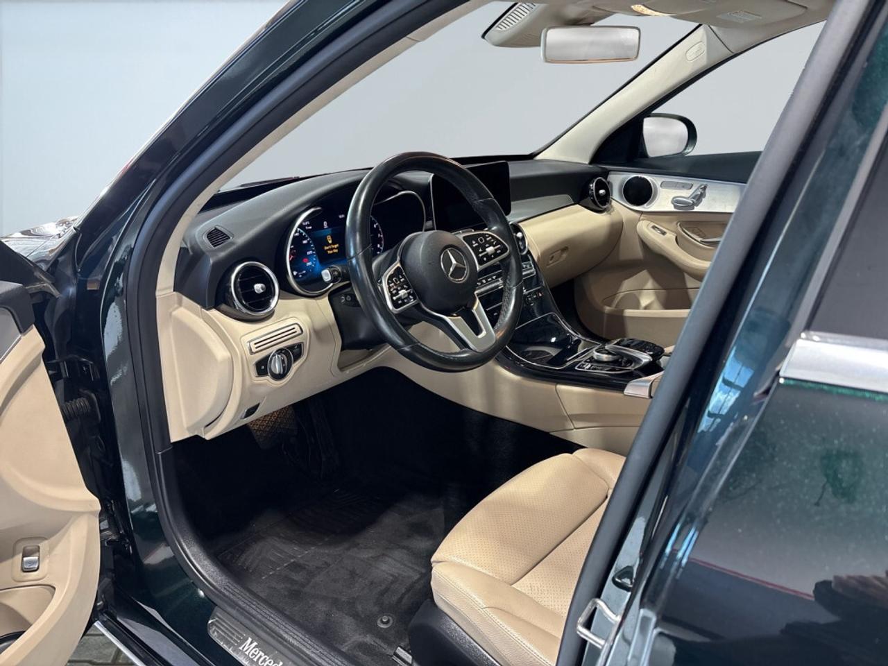 2019 Mercedes-Benz C-Class C 300 4MATIC / Most amazing Colour/ Must See ! / N Photo