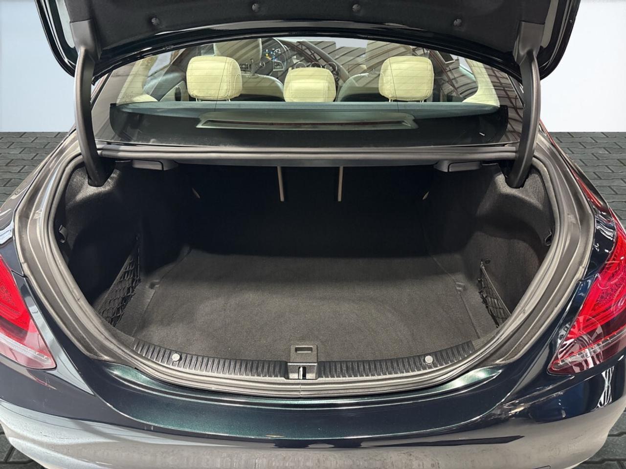 2019 Mercedes-Benz C-Class C 300 4MATIC / Most amazing Colour/ Must See ! / N Photo