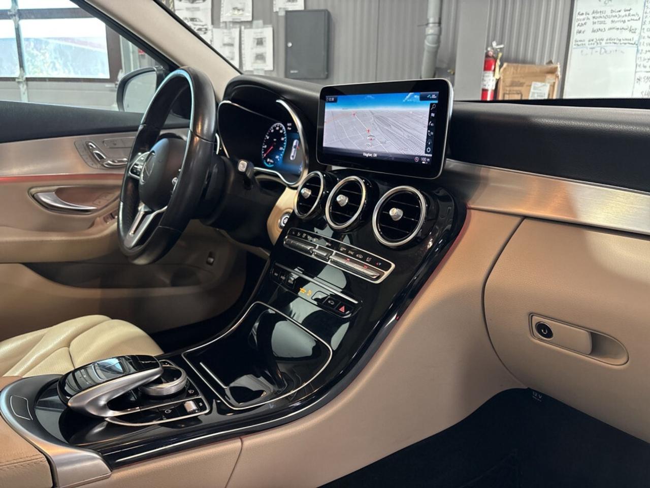 2019 Mercedes-Benz C-Class C 300 4MATIC / Most amazing Colour/ Must See ! / N Photo