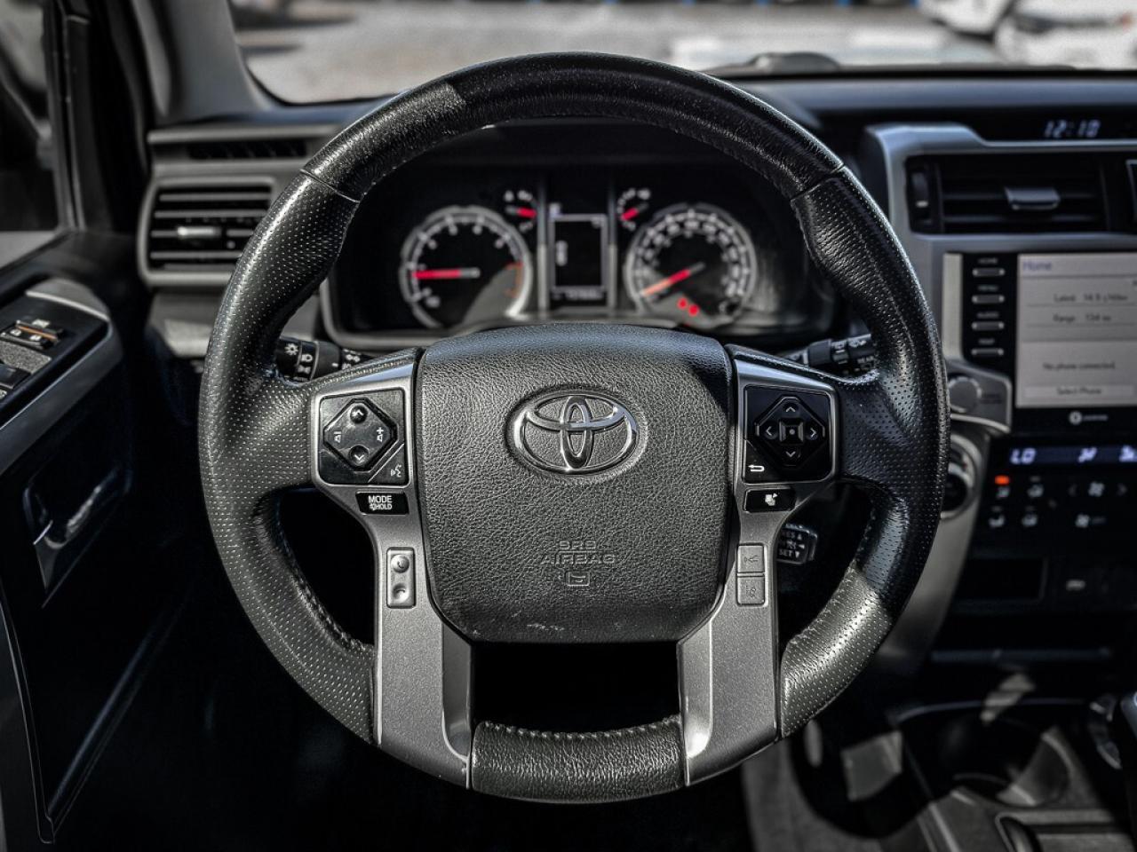 2022 Toyota 4Runner SR5   SUNROOF   HEATED SEATS   HITCH Photo