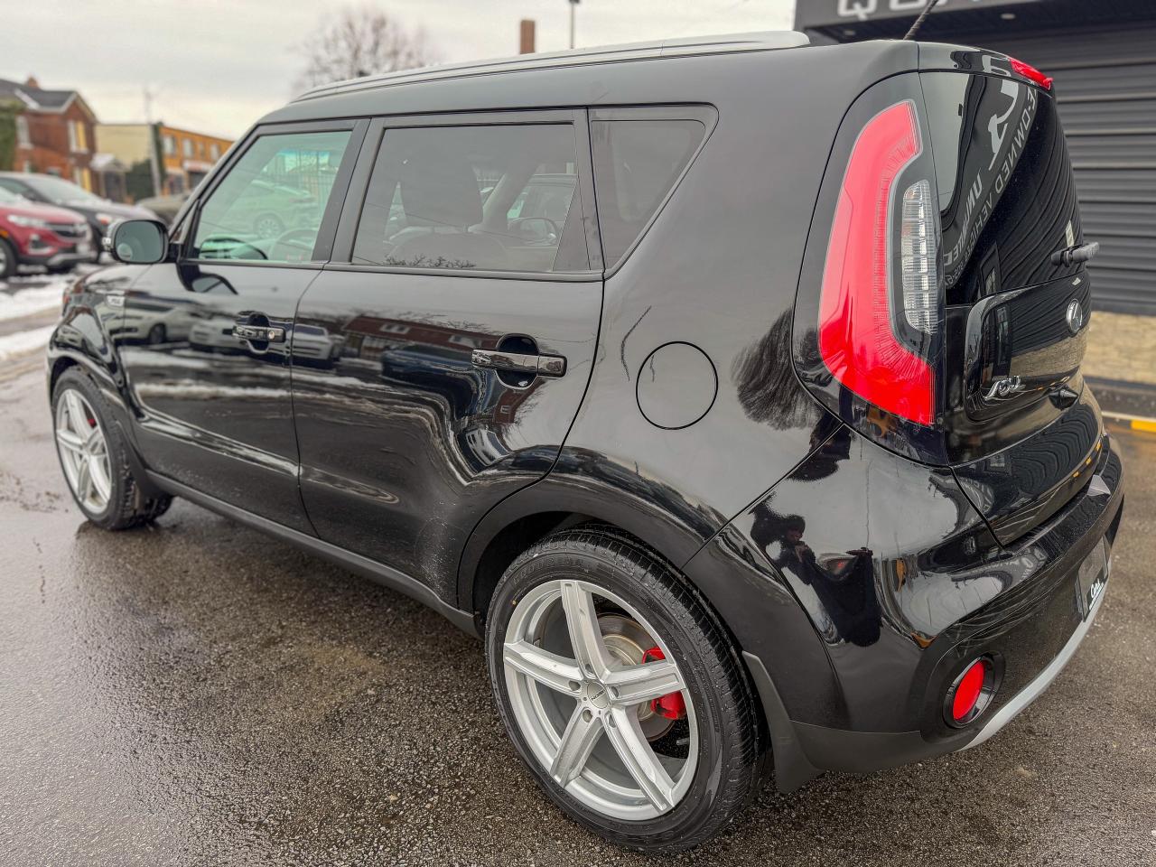 2018 Kia Soul EX Tech/NAVI/BSM/PANO/CAMERA/NO ACCIDENTS/LEATHER Photo2