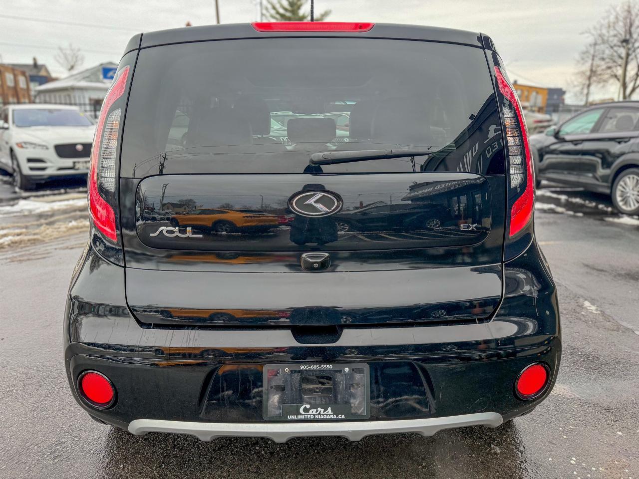 2018 Kia Soul EX Tech/NAVI/BSM/PANO/CAMERA/NO ACCIDENTS/LEATHER Photo3