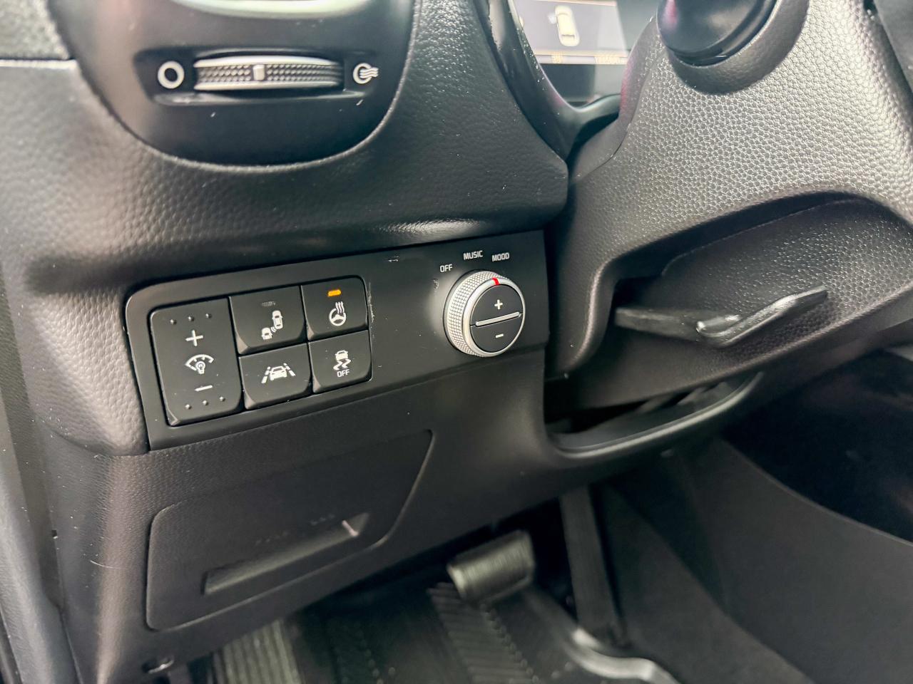 2018 Kia Soul EX Tech/NAVI/BSM/PANO/CAMERA/NO ACCIDENTS/LEATHER Photo